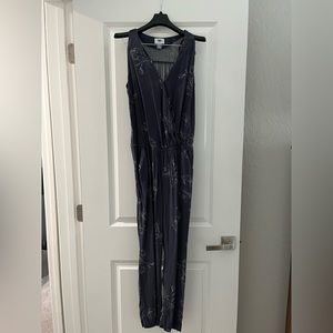 Old Navy blueish gray and white flowers jumpsuit - size XS